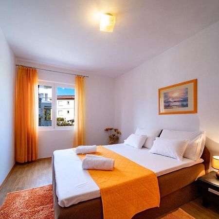 Apartments Lazaric Лопар Екстериор снимка